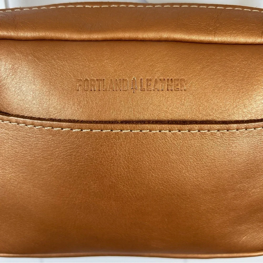 Genuine authentic “Portland Leather” camera style Crossbody bag - Picture 4 of 11
